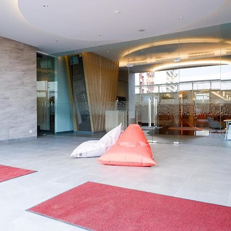 Harris Hotel And Conventions Kelapa Gading Yakarta Exterior foto