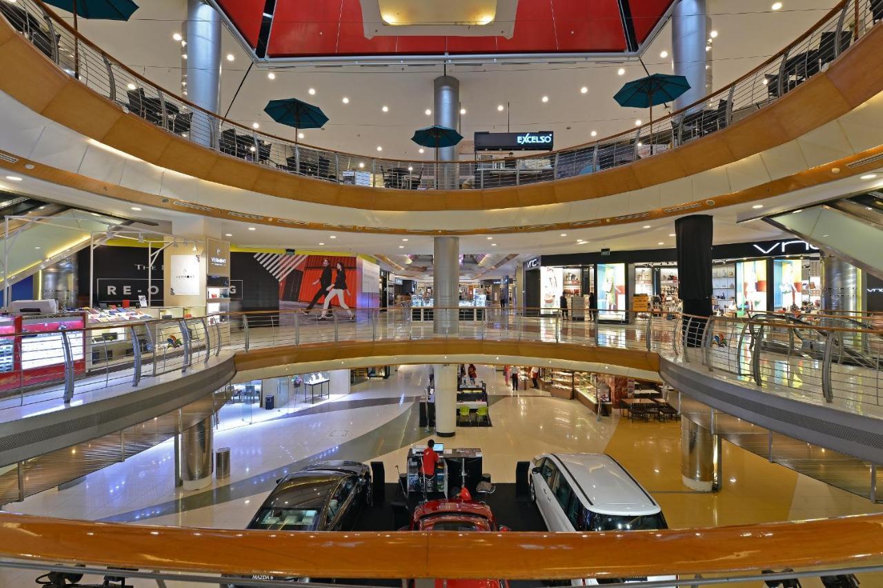 Harris Hotel And Conventions Kelapa Gading Yakarta Exterior foto